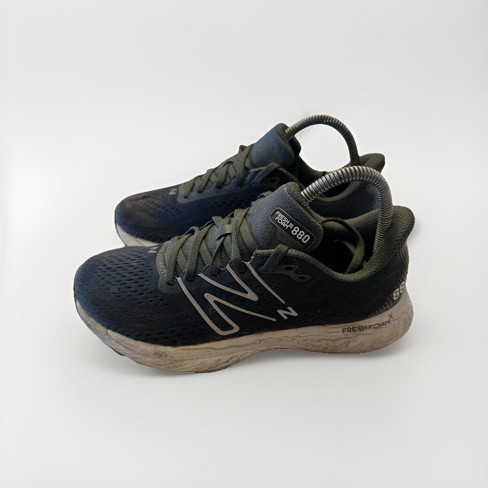 New Balance Fresh Foam X 880v13 Women Sz 8 Black White Running Lace-Up Sneakers